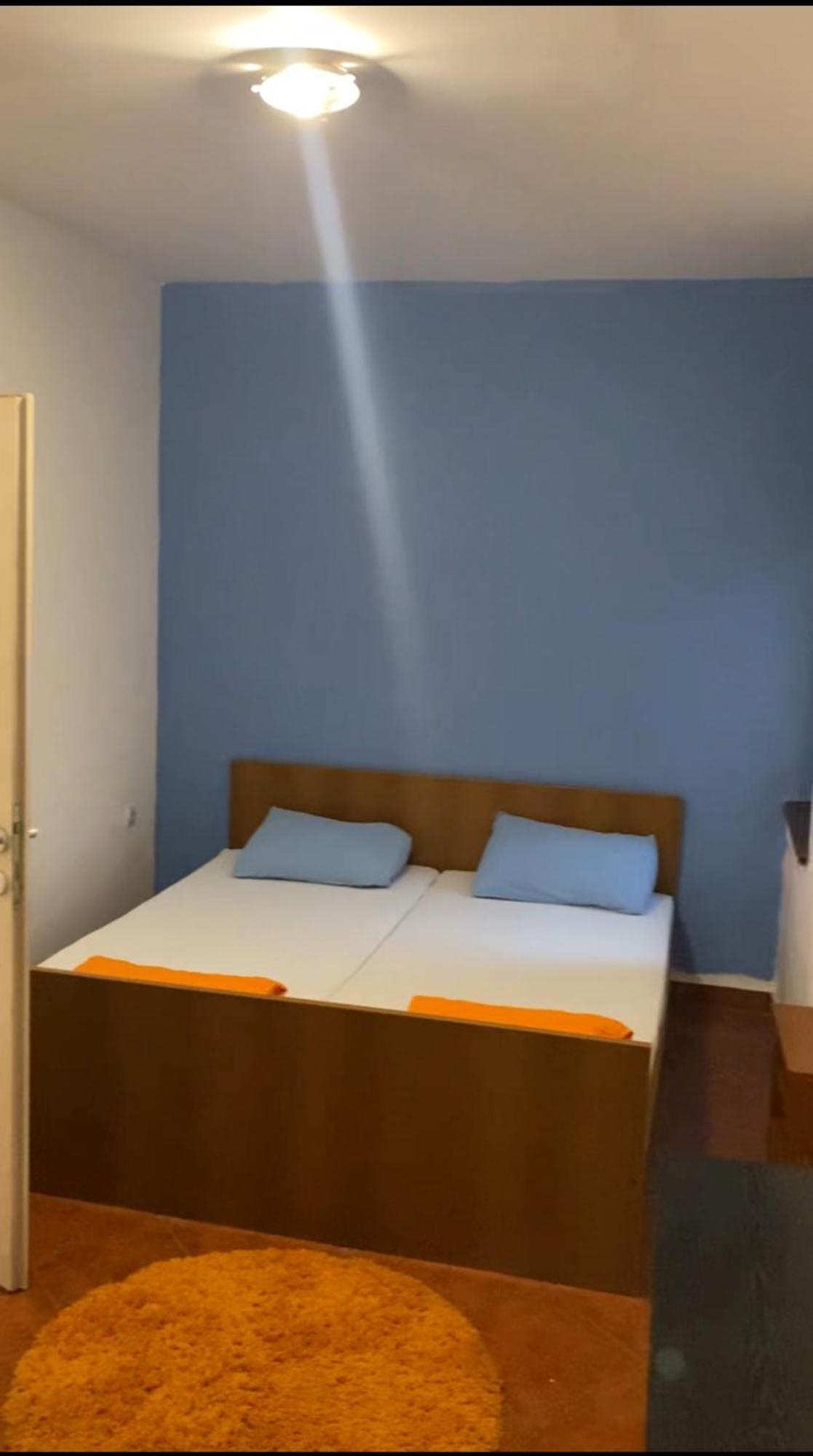 Blue Orange Hostel سكوبجي المظهر الخارجي الصورة